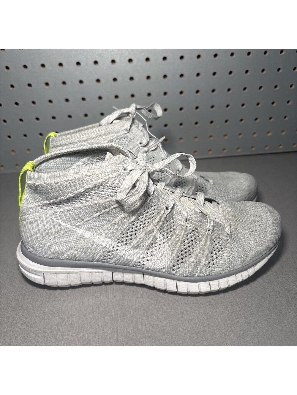 Nike Free Flyknit Chukka Shoes Womens Sz 7.5 Gray Grey White High Top 639699-001
